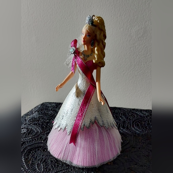 BARBIE HALLMARK BOB MACKIE 2005 SPECIAL EDITION ORNAMENT - Picture 3 of 4